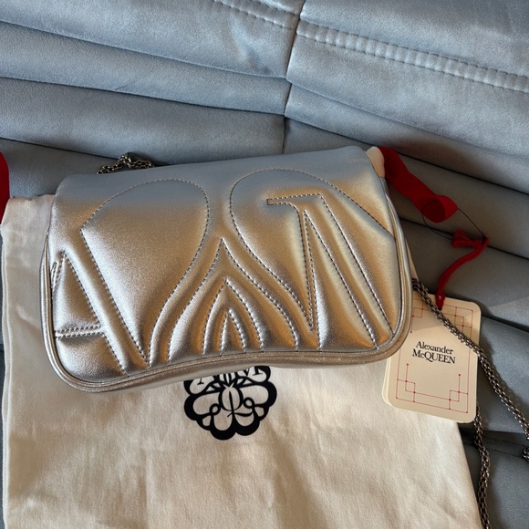 Alexander McQueen Metallic Silver Crossbody Bag - Picture 10 of 10